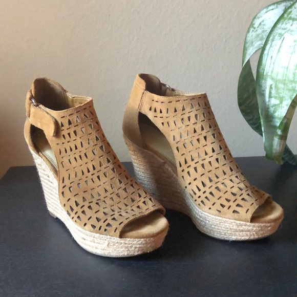 marc fisher helda wedge sandal
